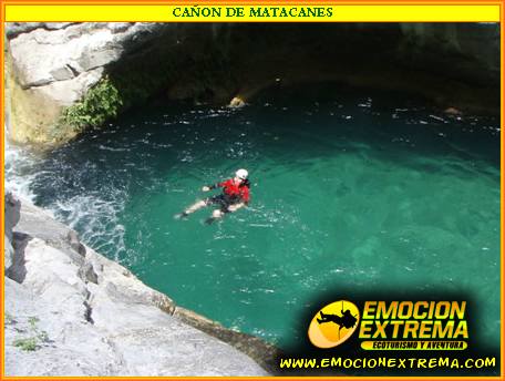 CAÑON DE MATACANES TE ESPERAN 2 RAPELES EN CASCADAS, MULTIPLES SALTOS AL AGUA, TOBOGANES NATURALES Y HASTA RIOS SUBTERRANEOS QUE TENDRAS QUE CRUZAR, VIVE ESTA AVENTURA.